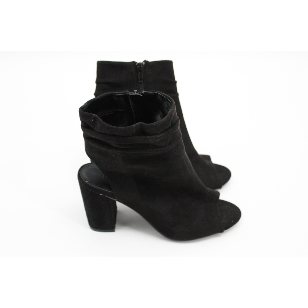 Y2K Black Faux Suede Peep Toe Cutout Block Heel Ankle Boots Size 8 Sleek Classy